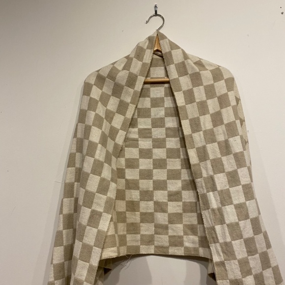 Cream and Grey Checkered Boho Cottage Fringe Shawl With Arm Holes - Picture 5 of 5